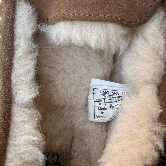 UGG B Moccasin Slippers for Women Size 8 - Picture 7 of 8